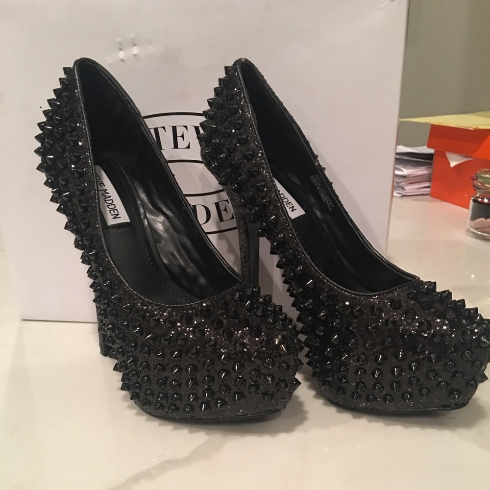 Steve Madden brand new
